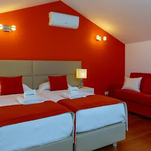  Appartamento Luzbay Pool